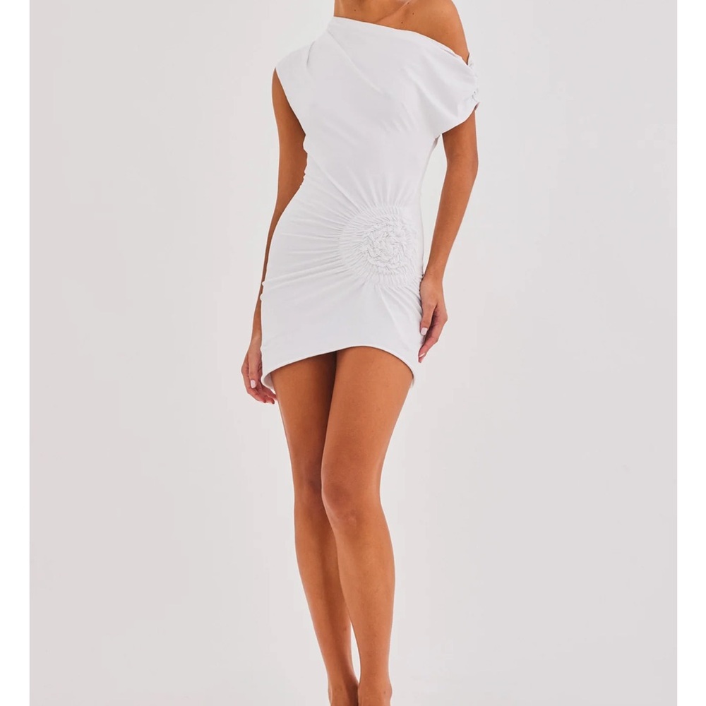 SNDYS Olividae White Off-Shoulder Mini Dress